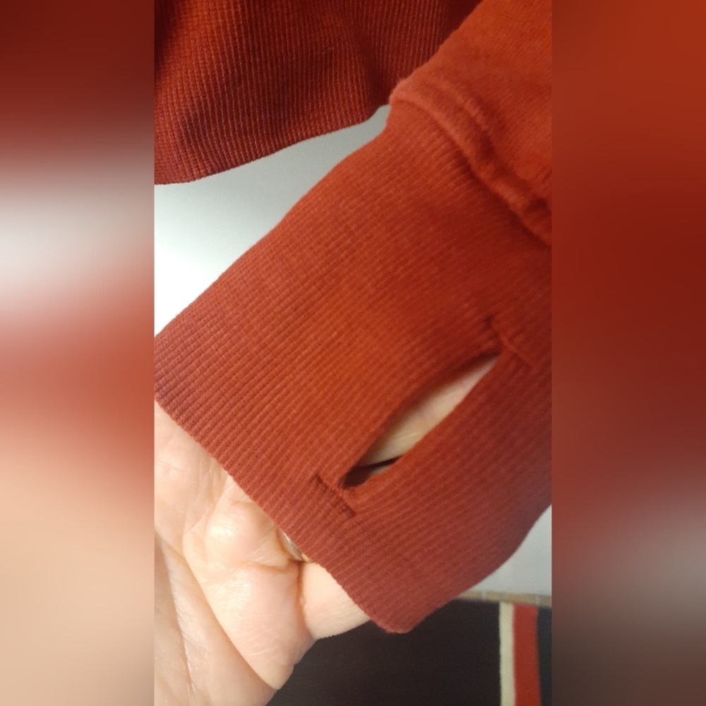 Dark red zip-up Lululemon hoodie - size 10 - Picture 6 of 8